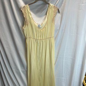 Vintage G's Buttery Yellow Sleeveless Gown Size Medium